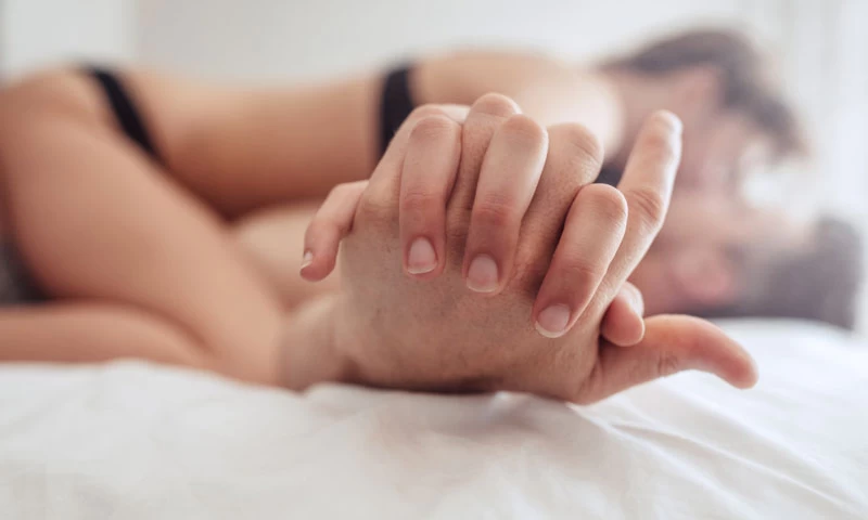 Xoa bóp bắp tay