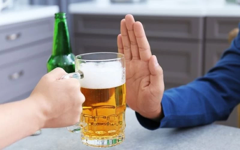 Từ chối bia rượu để có sức khỏe tốt, hạn chế nguy cơ đột quỵ khi “yêu”