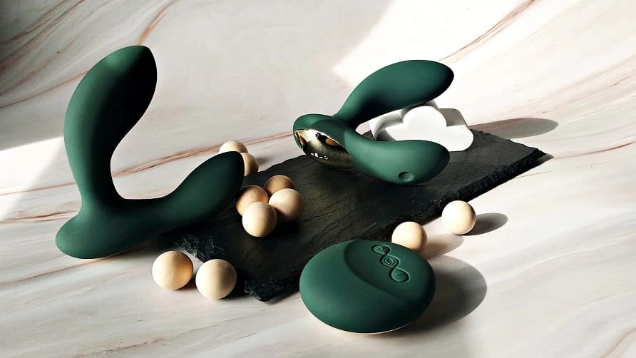 Lelo Hugo 2 remote được chụp thực tế bởi Oichin