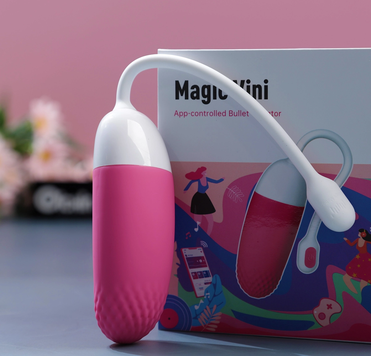 Đường kính 3.7cm, với bề dày là 2,7cm. Dễ dàng tự sướng cũng như cất giấu hay mang theo bên mình.